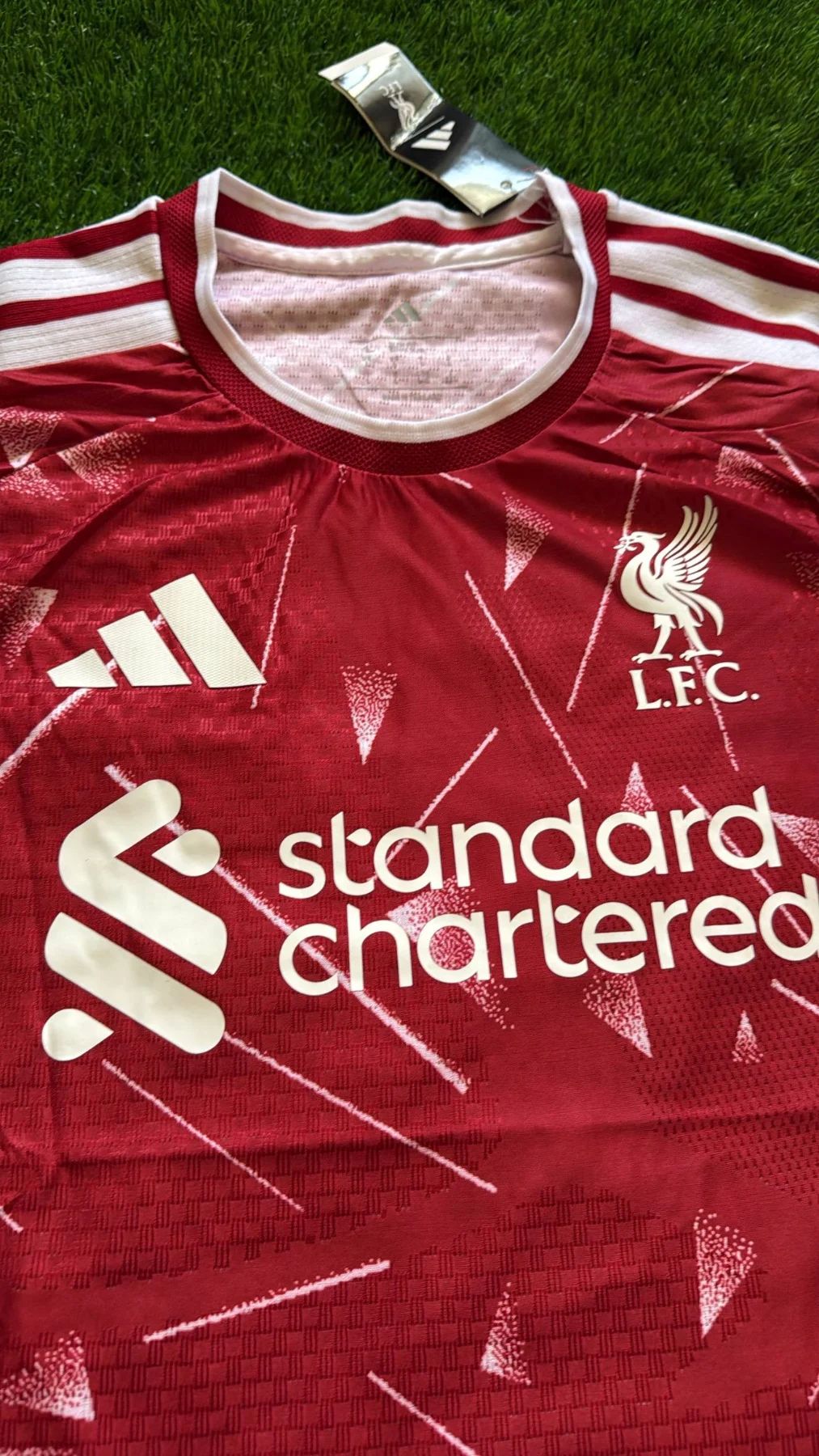 قميص ليفربول موسم 27-26